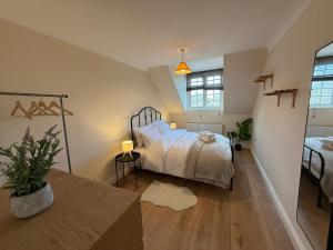 Cozy Retreat in Redhill