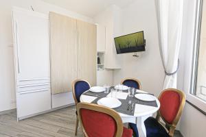 DClass apartments Genova Acquario White