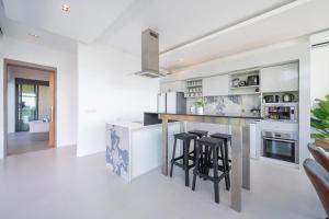 Amor Primero - sea view pool villa with maid