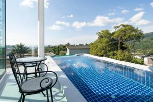 Amor Primero - sea view pool villa with maid