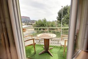 Cassis Centre, proximité port, plages et calanques