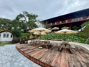 CoTo Village Resort & Restaurant
