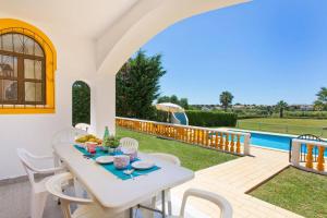 Villa Lurdes by Villa Plus