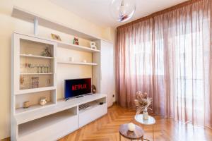 Ubaldi Home - 2 stops from San Pietro