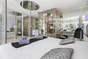 Villa Shimmer - design - terrasse - Parking - Port Nature Village Naturiste