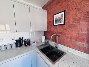 The Hop Store HU1 - Peaceful City Oasis, Parking, Long Stays