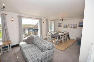 The Boat House - Holiday Home in Horning on the Norfolk Broads