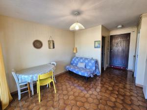 Vue mer, plage à pied – Résidence avec piscine tennis