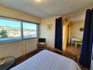 Vue mer, plage à pied – Résidence avec piscine tennis