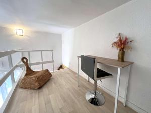Le Costabella - Appartement pour 4 personnes à 5 minutes de la plage de lAlmanarre à Hyères