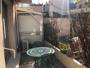 Appartements Studio 24 m2 le grand passage centre-ville terrasse climatisation parking : photos des chambres