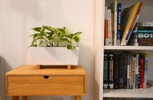 Peaceful and Furnished 80m2 3-room apartment with free parking