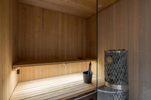Scandinavian Deluxe House With Private Sauna at Kamppi