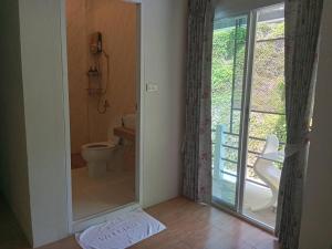 โรงแรมควีนส์ (Queen)