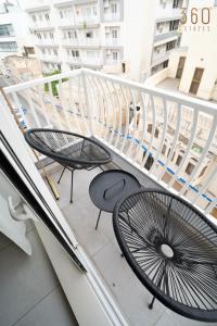 Central 4BR home with AC, Balcony, WIFI & Terrace by 360 Estates