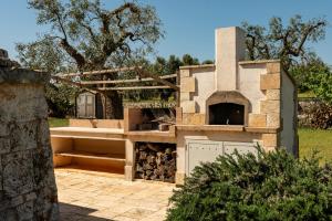 Trullo Ape Regina by MONHOLIDAY