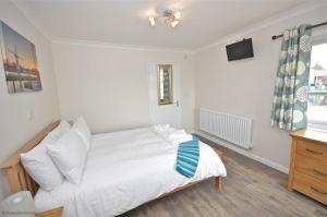 Bure Croft - Holiday Cottage on the river in Wroxham