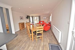 Bure Croft - Holiday Cottage on the river in Wroxham