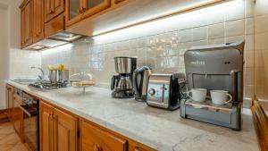 VILLA ELENA 9&1, Emma Villas