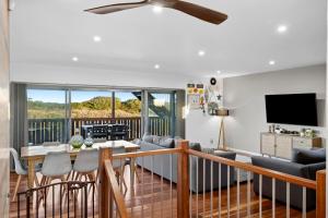 Honeysuckles Ultimate Beach Escape