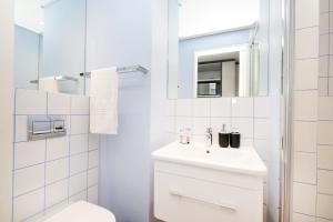 Zeeland Pier 707 - 7th Floor Studio near CTICC with FREE Onsite Parking