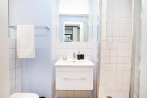 Zeeland Pier 707 - 7th Floor Studio near CTICC with FREE Onsite Parking