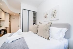 Zeeland Pier 707 - 7th Floor Studio near CTICC with FREE Onsite Parking