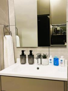 Sunset Studio at One Rosebank