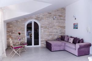 Lara Rose apartment shared pool