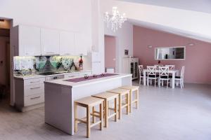 Lara Rose apartment shared pool