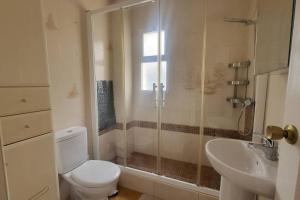 CYV Simple living near beach w pool in Fuengirola