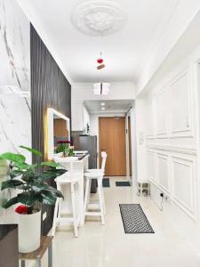 Shore 3 Staycation Near Moa