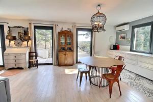 La maison du Barroux avec vue, calme et piscine