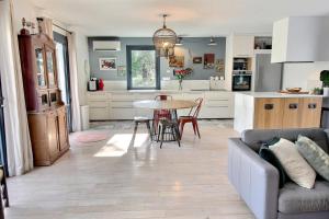 La maison du Barroux avec vue, calme et piscine