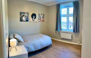 Cozy apartment near light rail 3 bedrooms - 4 beds