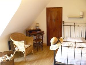 Maisons de vacances GWEVAZIG - Maison de Pays, Jardin Clos - S22 : photos des chambres