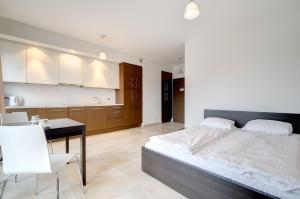 Apartments Old Town Szafarnia Studio & by Noclegi Renters