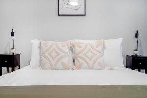 Maple Avenue Hububb Stay