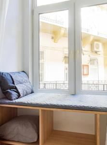Budapest Bliss - Artistic Escape on Dob Street