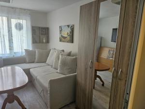 Малко студио в центъра на град Бургас II