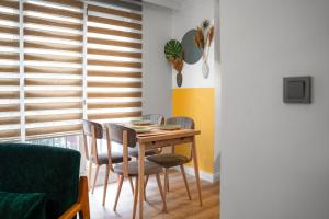 Forest Inspired Designed 1BR Luxury Flat In Tomtom