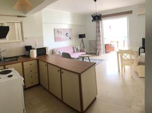 Kate Apartmentacross the marina