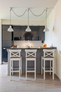 Casa fronte stazione, 300mt dal Centro, Free Parking