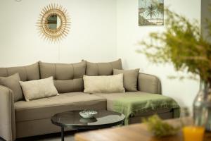 Modern 2BR Apartment Near Baháʼí Gardens Haifa
