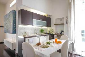 Tittas Cocoon by MONHOLIDAY