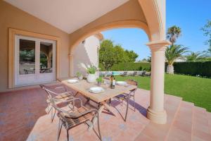 Villa Carbo by Villa Plus