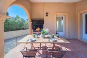 Villa Carbo by Villa Plus