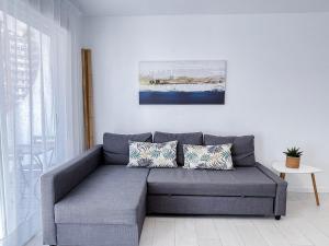 NUEVO, a 70 metros de la playa y con vistas al mar