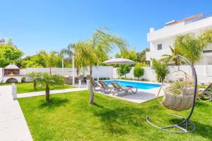 Villa Costa by Villa Plus