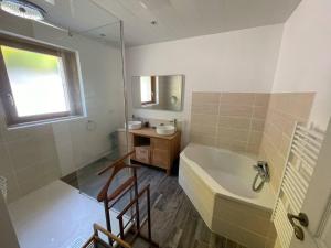 Évasion en Ardèche villa de Charme avec Piscine